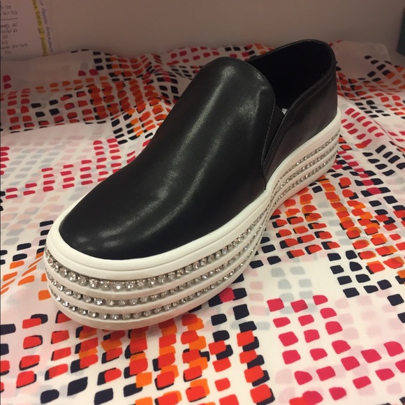 Steve Madden 👁 - Picture 2 of 7